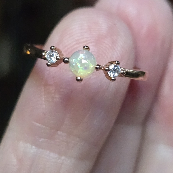 Natural Kharma by Avelon Jewelry - Opal & Topaz rosegold dainty ring sz8